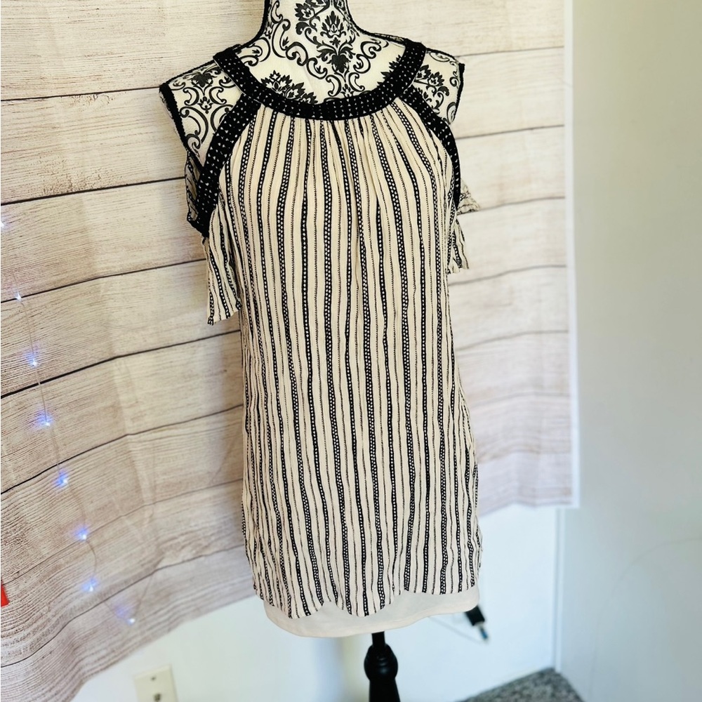 Charlotte Russe Women’s Striped Cold Shoulder Boho Tunic Top Small